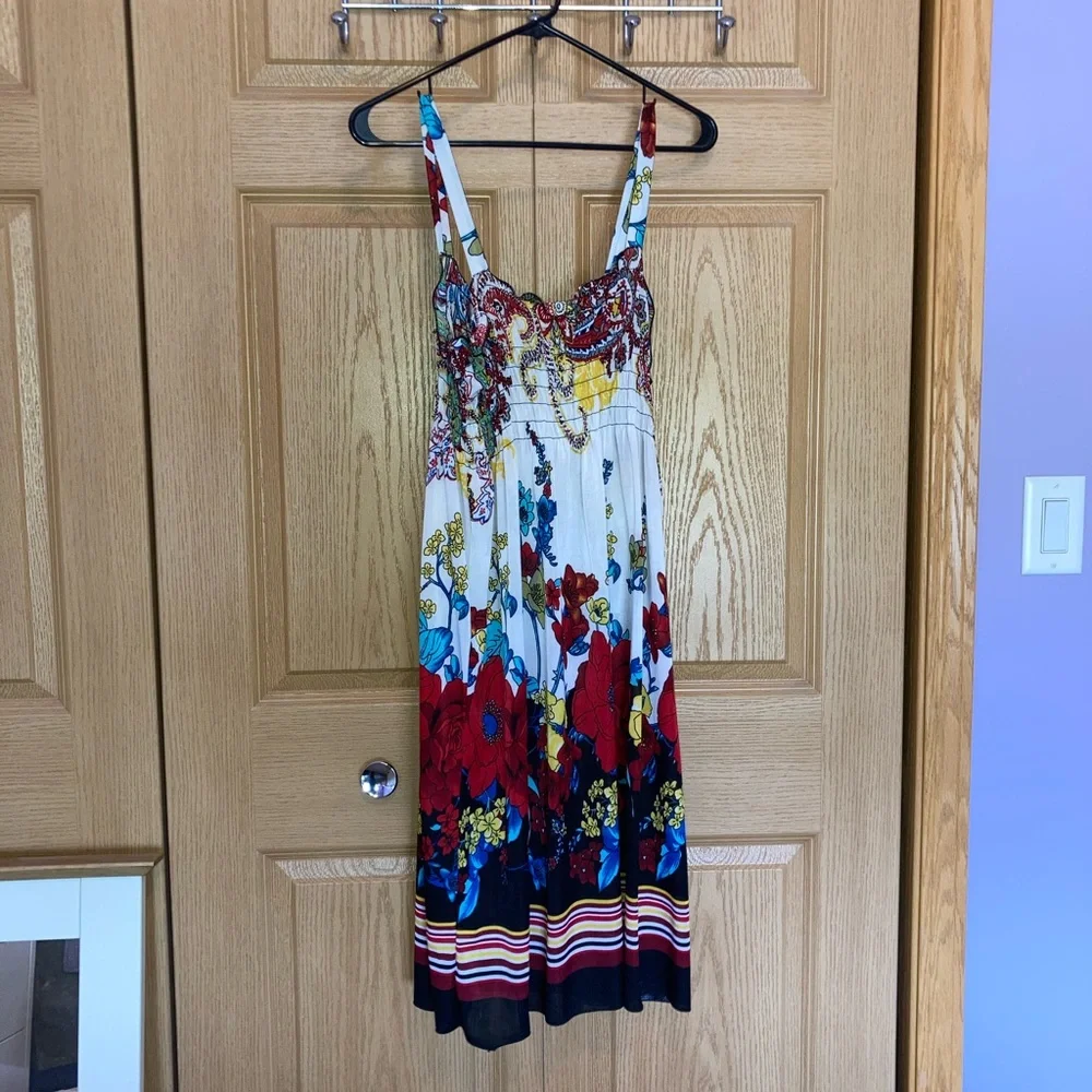 Floral Maxi Dress with Red and Blue Accents - Picture 4 of 4